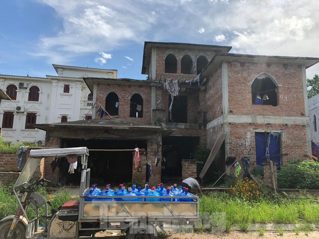 Điểm mặt các khu biệt thự triệu đô bỏ hoang ở Hà Nội trước đề xuất đánh thuế  - Ảnh 6.
